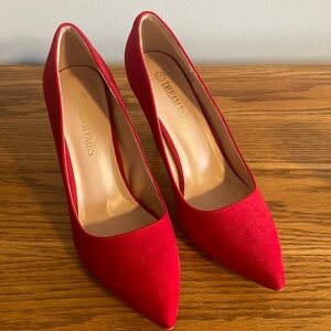 DreamPairs Red Pumps